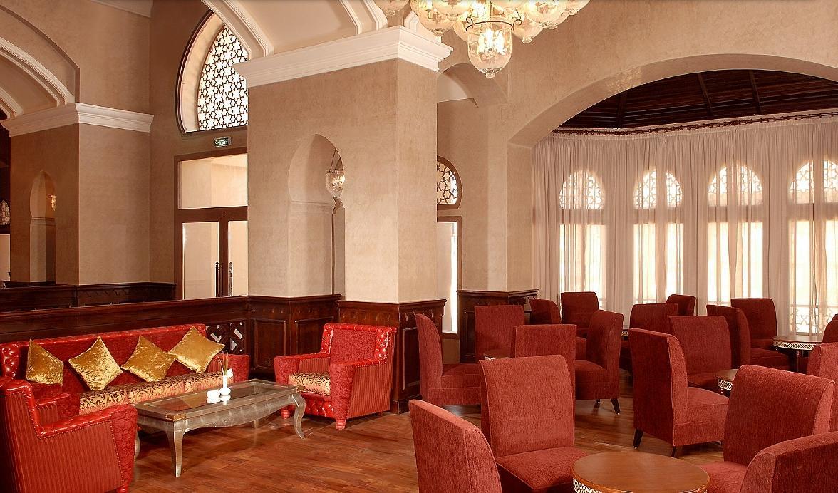 فندق ومنتجع ميرامار شاطئ العقة المظهر الخارجي الصورة The lounge at the airport