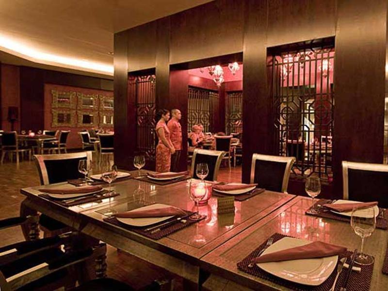 فندق ومنتجع ميرامار شاطئ العقة المظهر الخارجي الصورة The interior of the restaurant