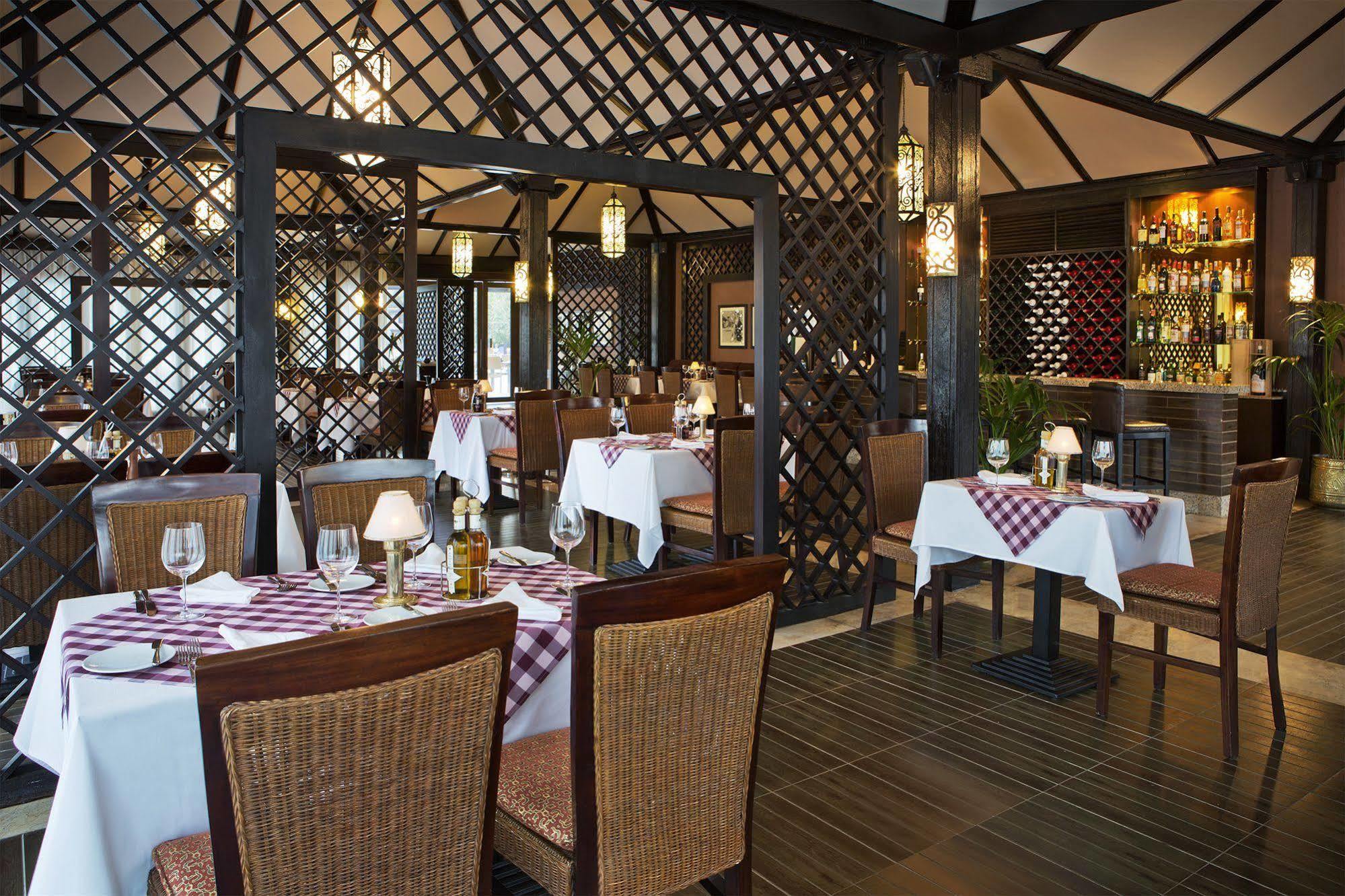 فندق ومنتجع ميرامار شاطئ العقة المظهر الخارجي الصورة Restaurant