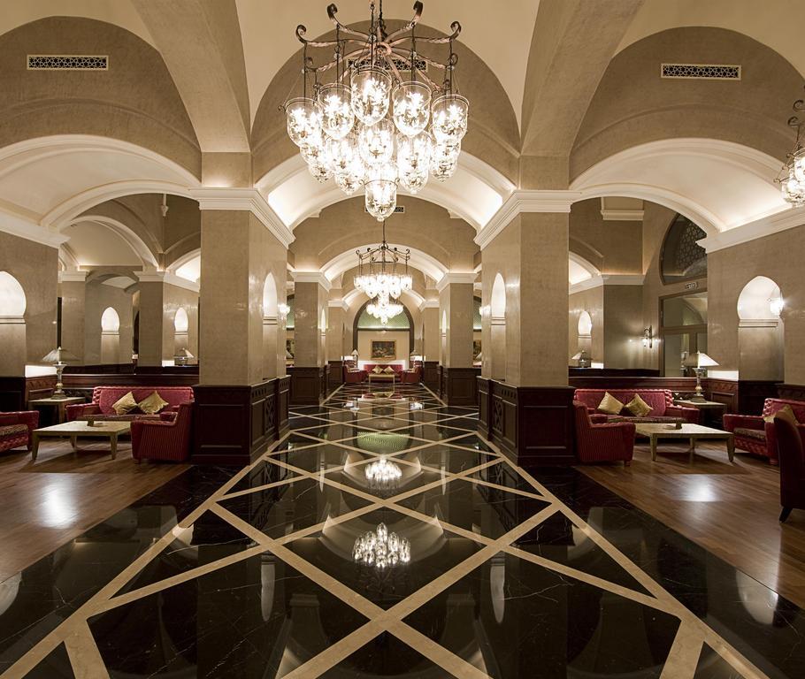 فندق ومنتجع ميرامار شاطئ العقة المظهر الخارجي الصورة The lobby of the hotel